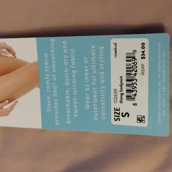 NWT Spanx Womens by assets Remarkable thong Bodysuit - Picture 3 of 5